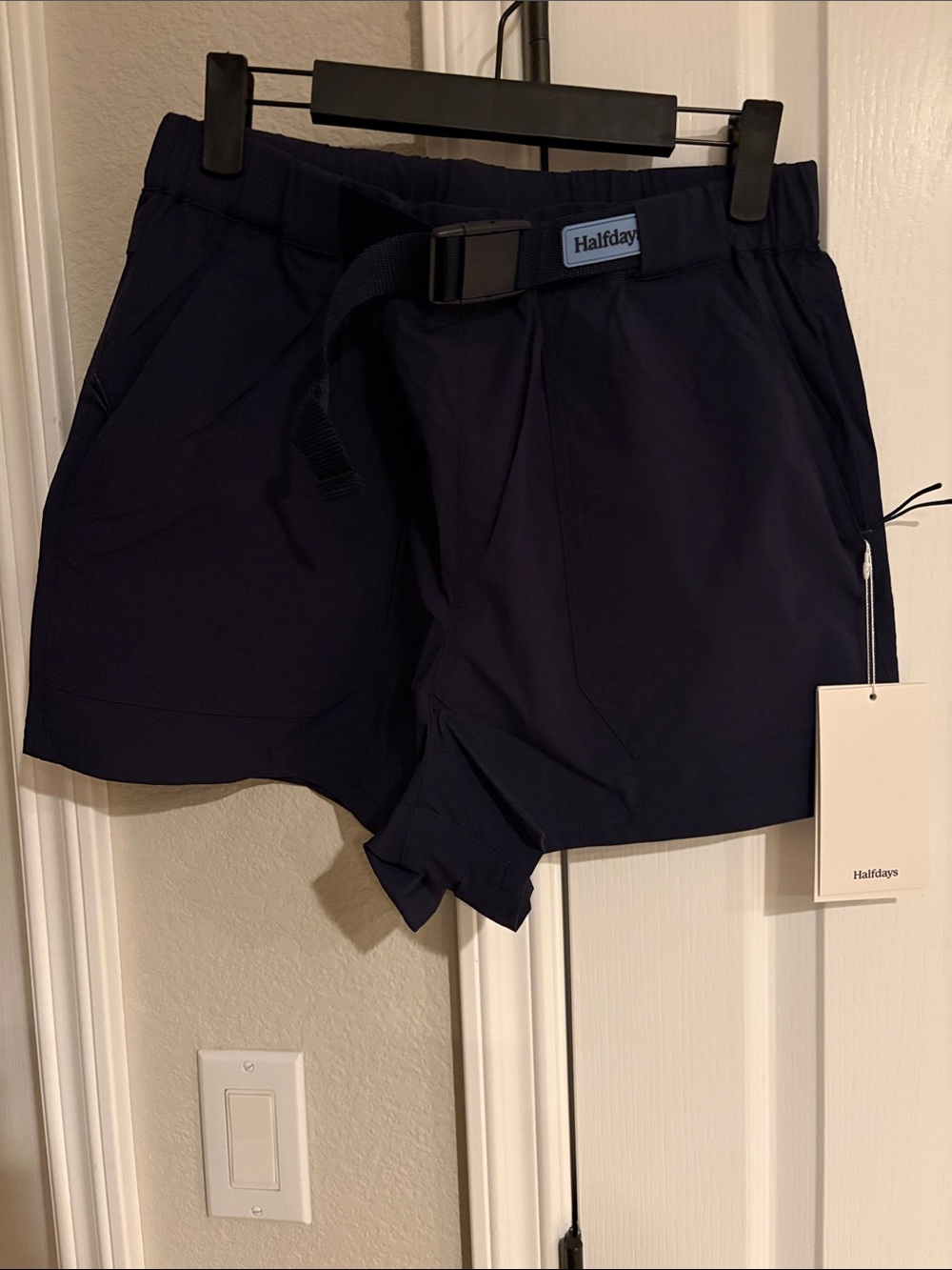Halfdays ROSALIE TRAIL
SHORT - Picture 7 of 9